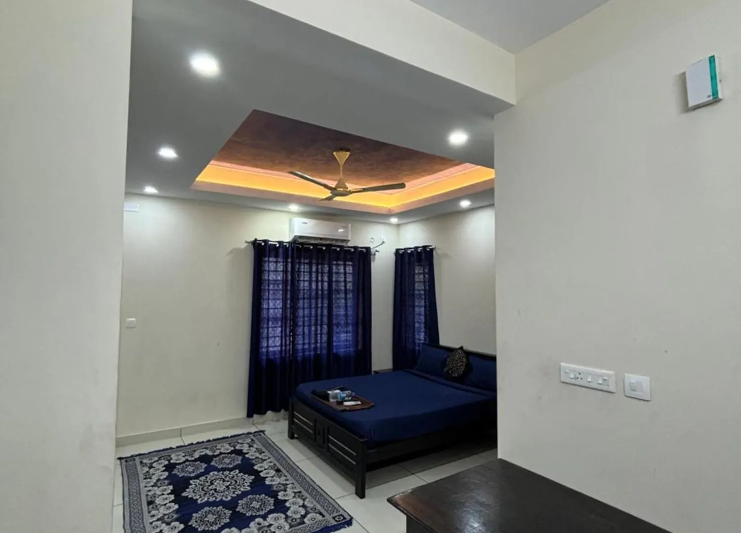 Uniro Rooms & Packages Kochi Hotel