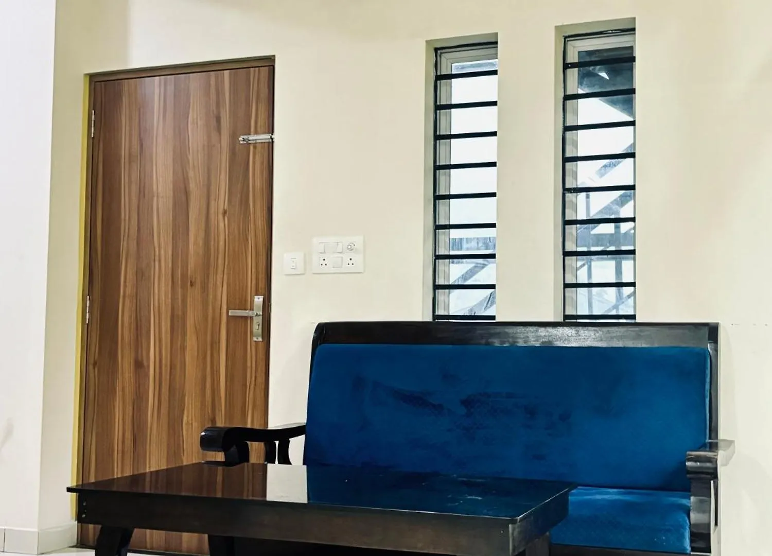 Uniro Rooms & Packages Kochi