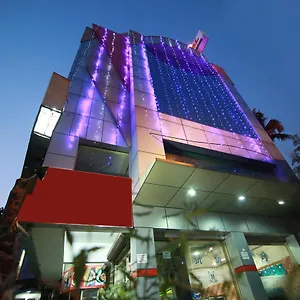 Oyo 4824 Star ** Kochi