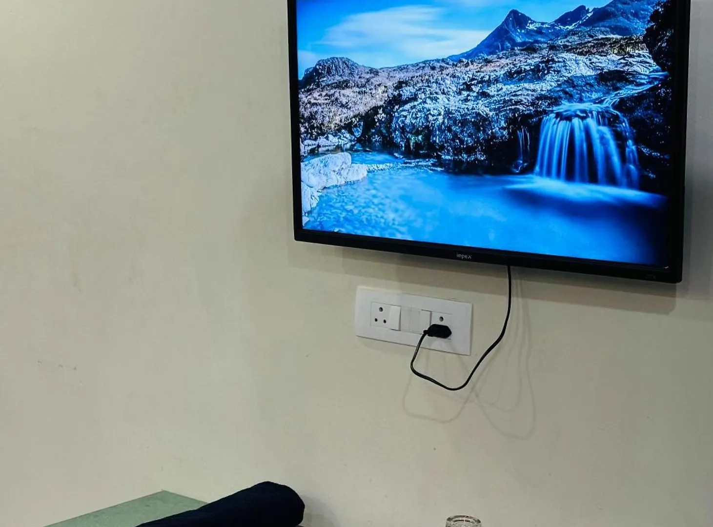 Hotel Uniro Rooms & Packages Kochi